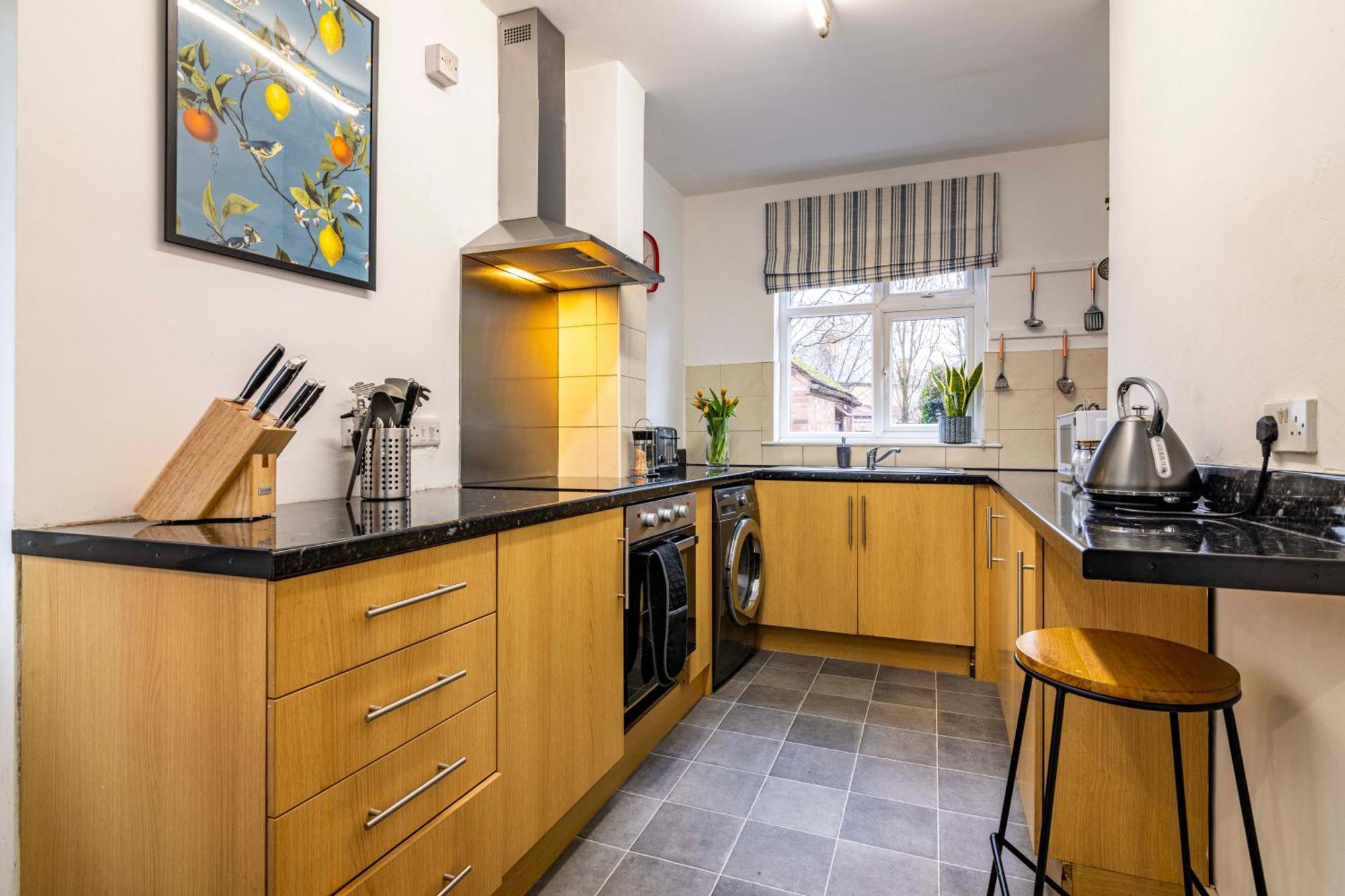 Lovely 4Bdr Home- Off Street Parking Sleeps 7 نوتينغهام المظهر الخارجي الصورة