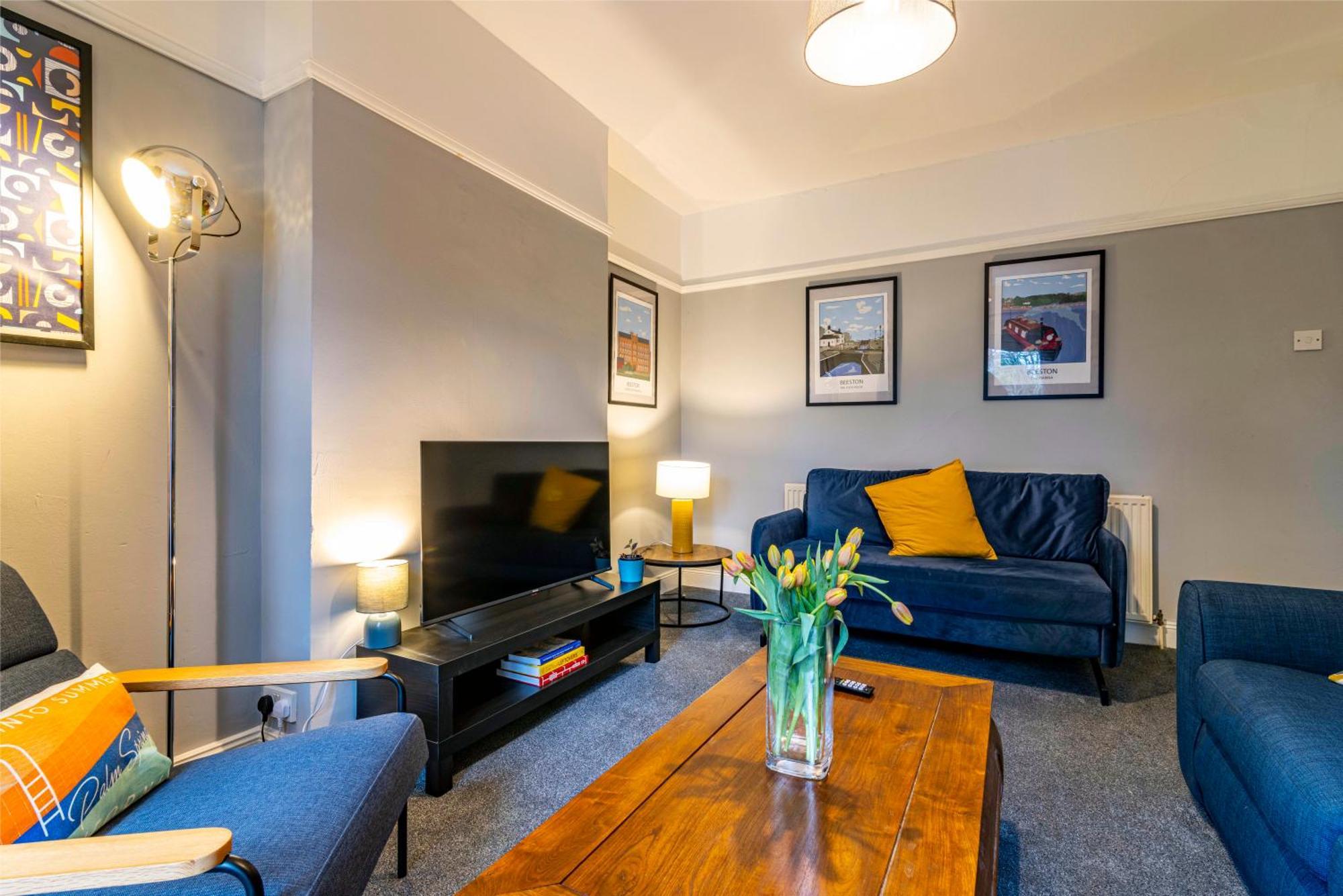 Lovely 4Bdr Home- Off Street Parking Sleeps 7 نوتينغهام المظهر الخارجي الصورة
