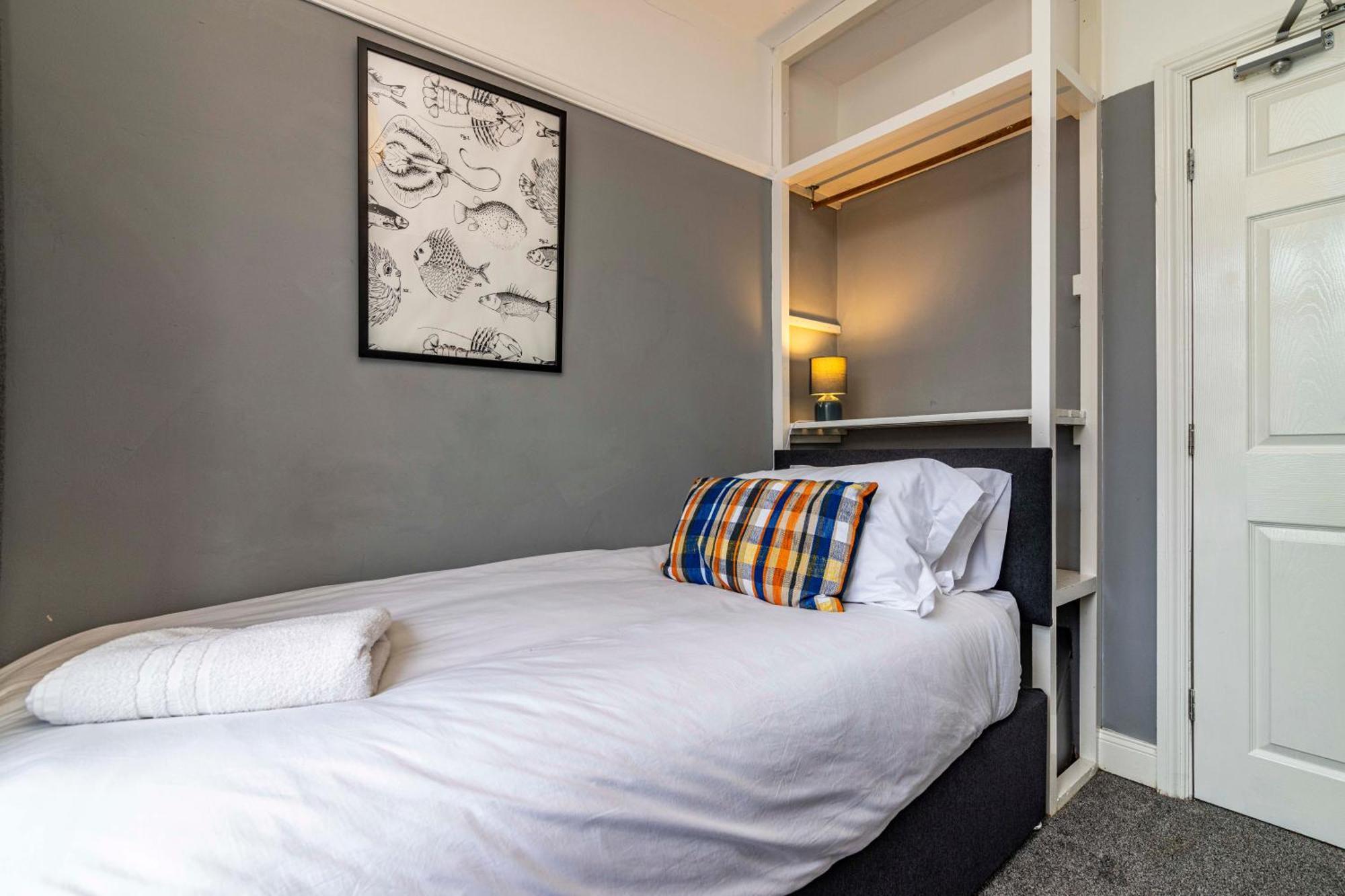 Lovely 4Bdr Home- Off Street Parking Sleeps 7 نوتينغهام المظهر الخارجي الصورة