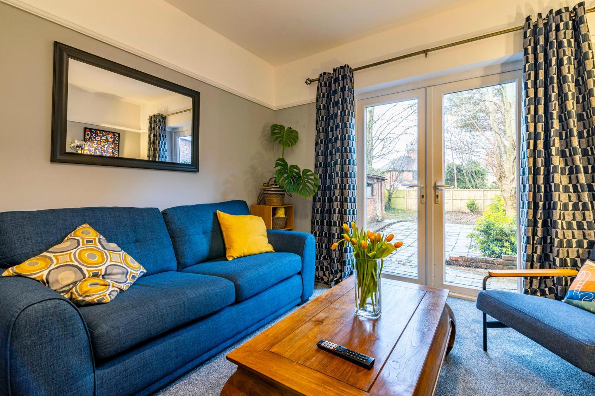 Lovely 4Bdr Home- Off Street Parking Sleeps 7 نوتينغهام المظهر الخارجي الصورة